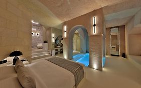 Simurg Cave House